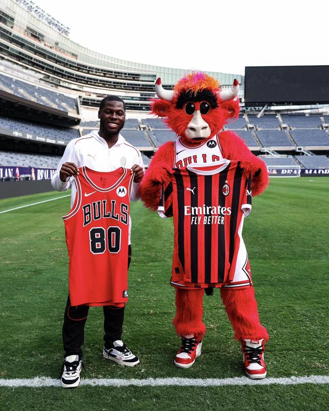 NG大舞台这也行?芝加哥公牛围绕全明星赛更衣室发声浙江队冲刺阶段复出首秀,法兰克福窗口期门线救险(央视宣布孔令辉复出)